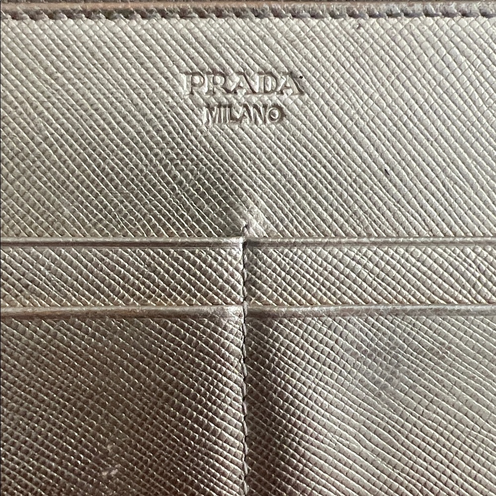 Prada Metallic Gold Clutch wallet - Picture 4 of 10